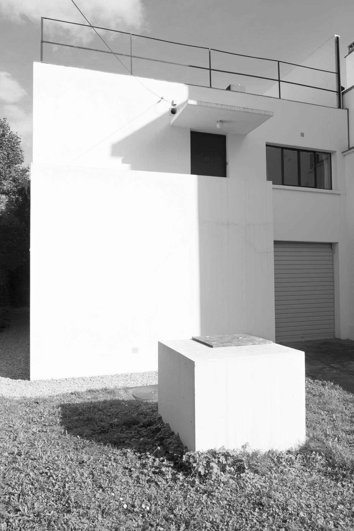 Exterior of Maison van Doesburg, Meudon